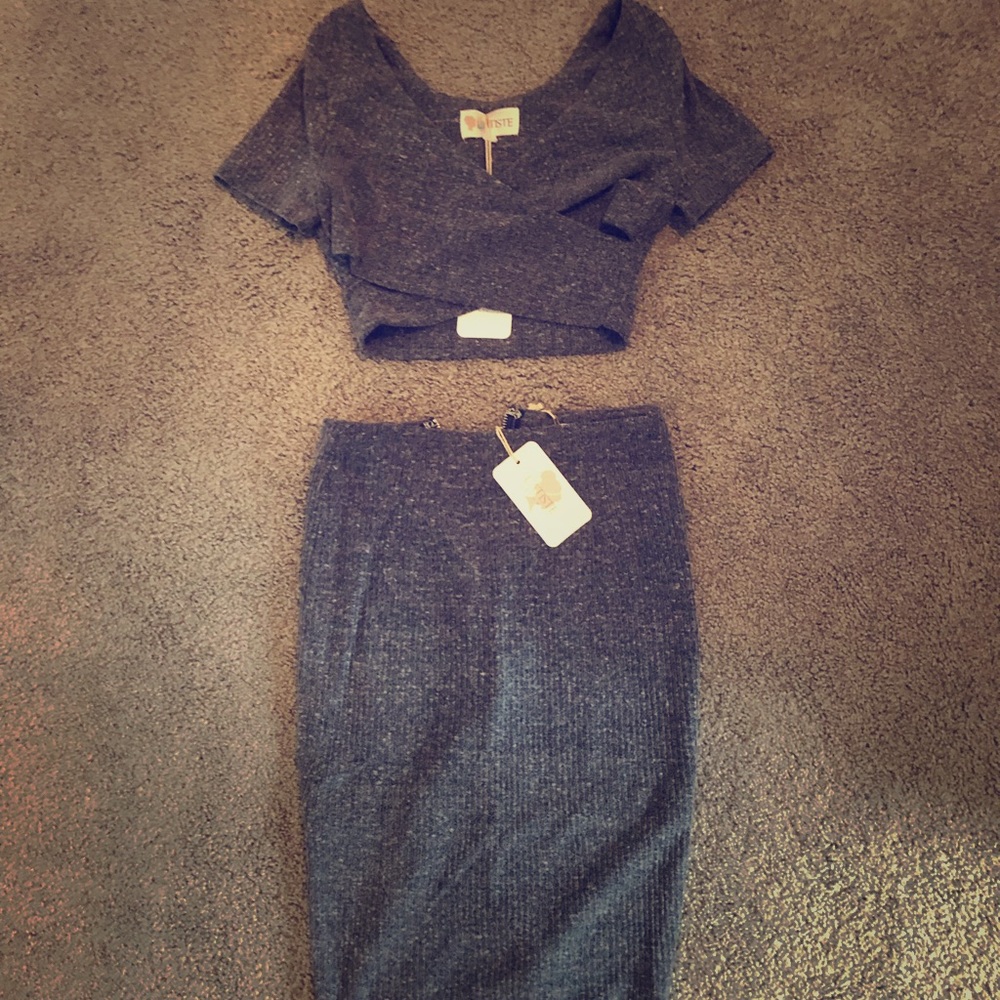 Two Piece heathered blue skirt & cropped top ”NWT”